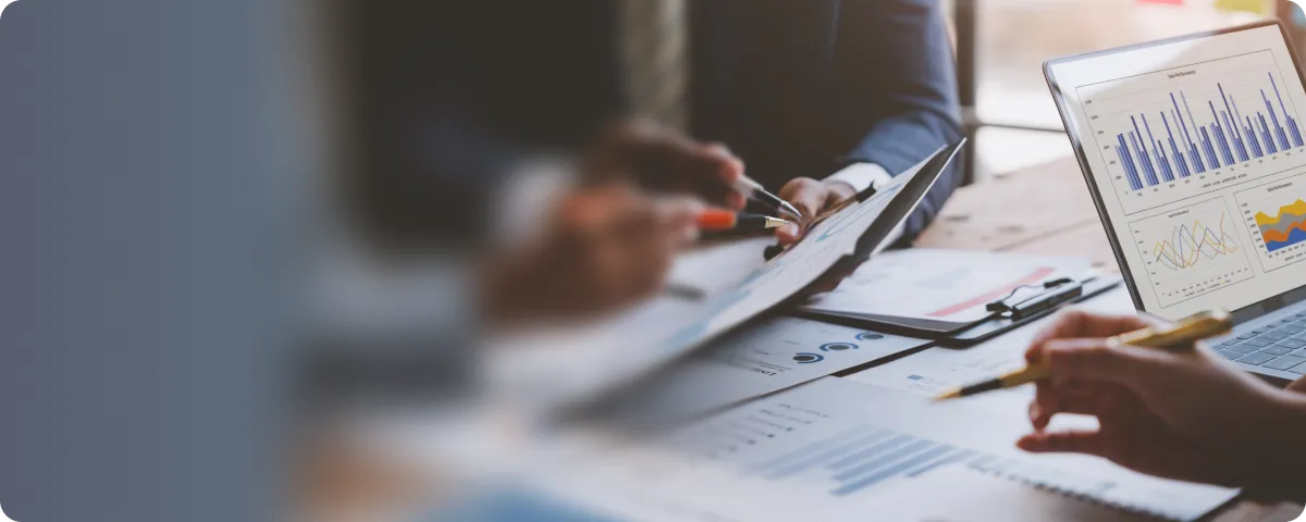 金融：某头部券商_背景图